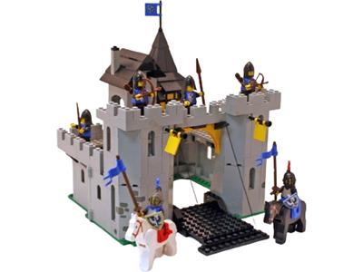 LEGO® Castle 10039 - Black Falcons Fortress Preowned Building Kit