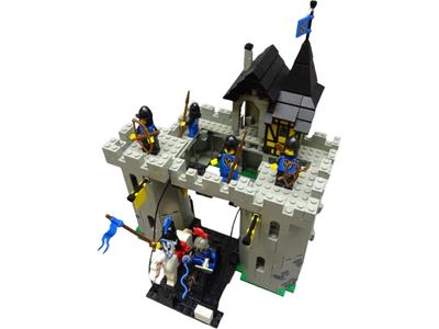 LEGO® Castle 10039 - Black Falcons Fortress Preowned Building Kit