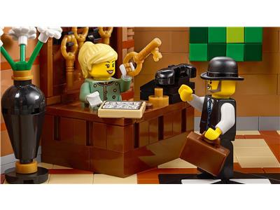 LEGO® Creator 10297 - Boutique Hotel Preowned Building Kit