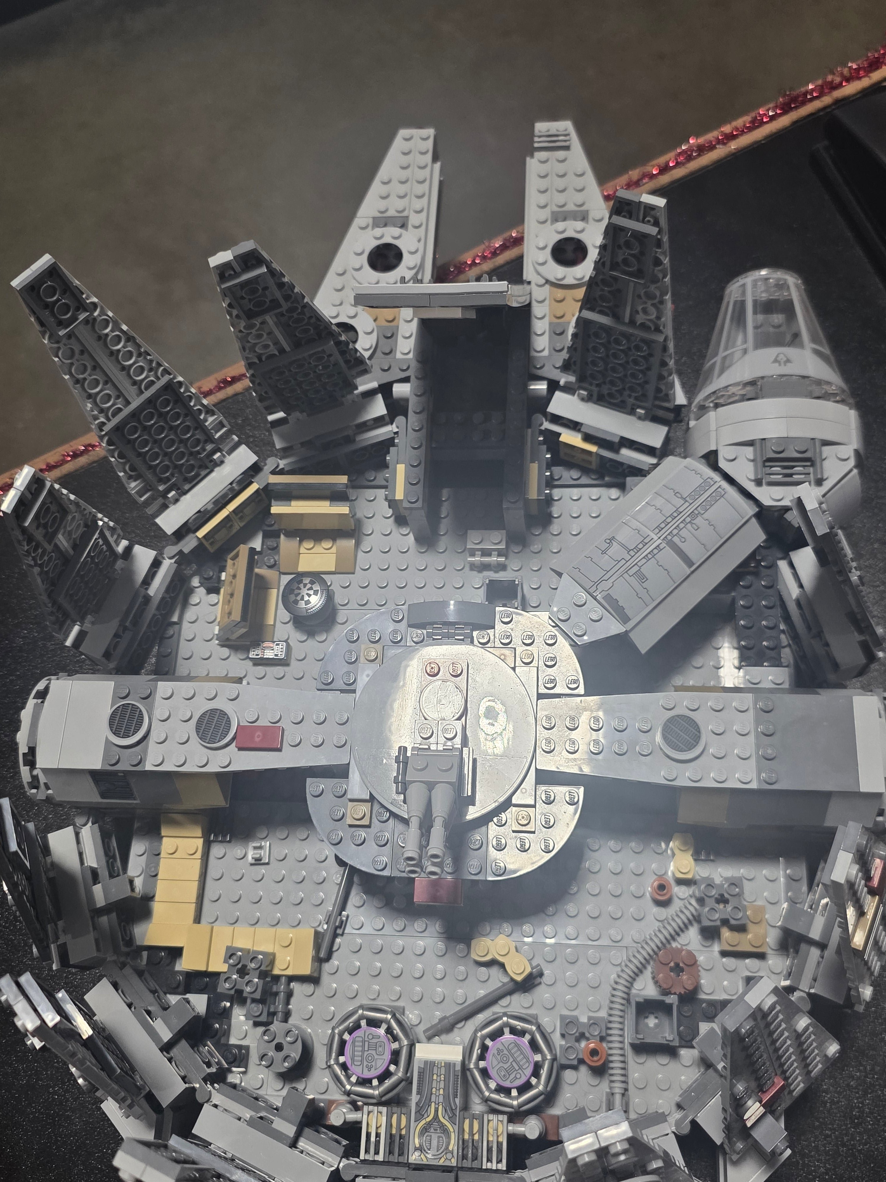 LEGO Star Wars Millennium Falcon 75105-1 (BUV)