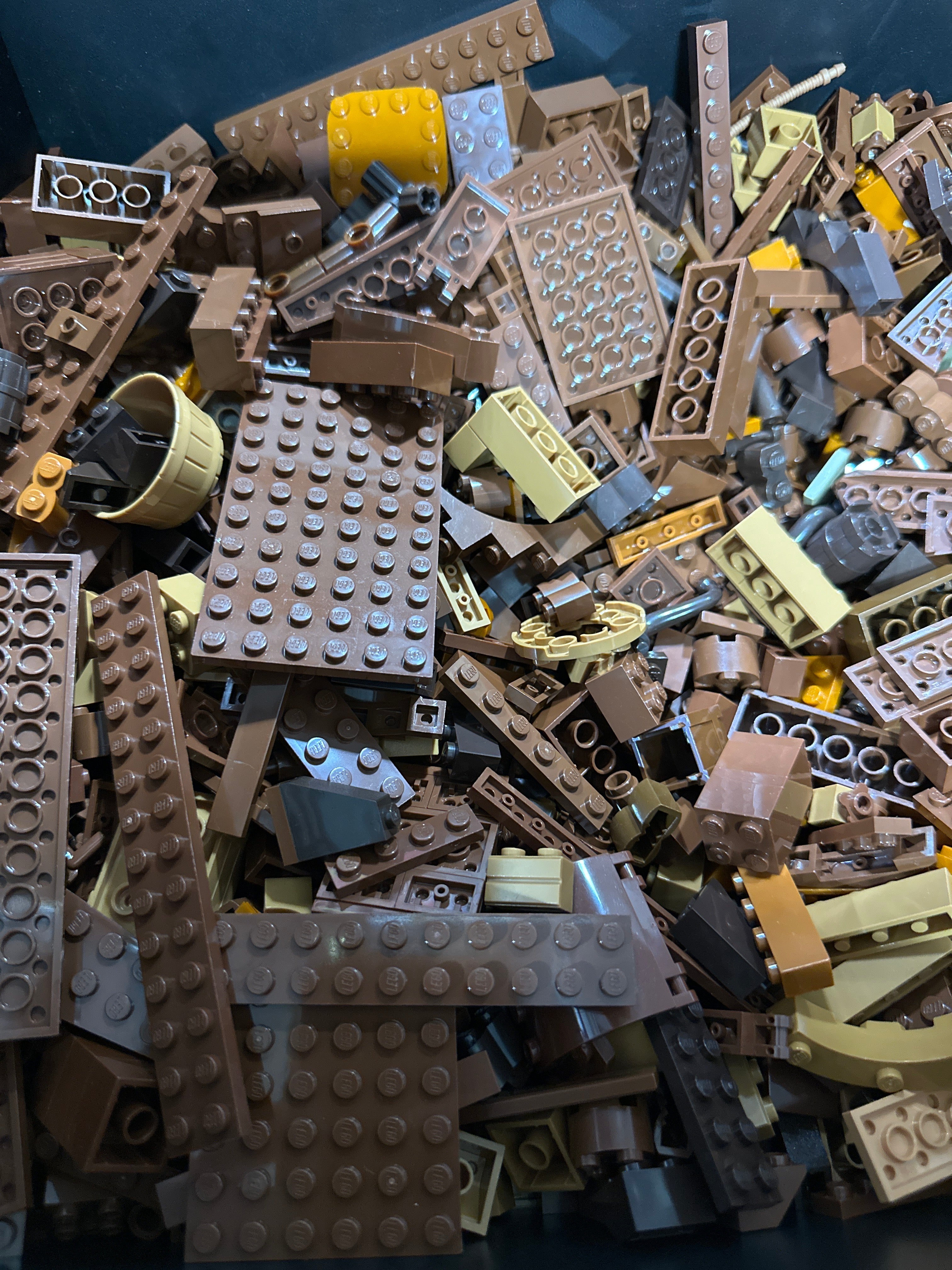 Preowned Color Sorted Bulk LEGO® Pieces 1lb