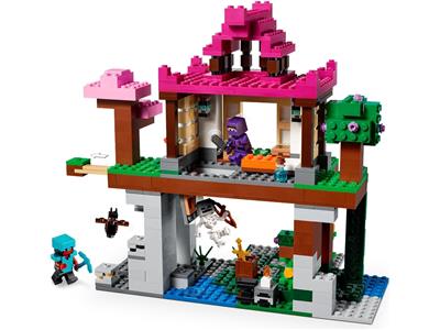 LEGO® Minecraft 21183 - The Training Grounds Preowned Building Kit
