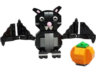 LEGO® Holiday & Event 40090 Halloween Bat Building Kit