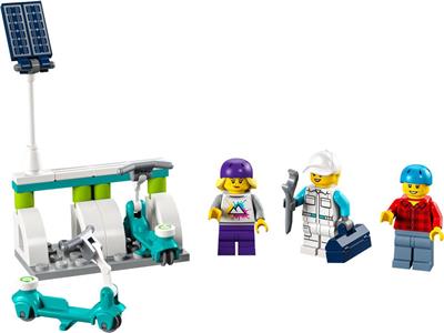 LEGO® Town 40526 - Electric Scooters & Charging Dock blister pack Preowned Building Kit