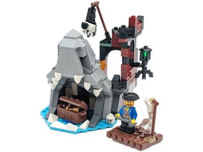 LEGO® Creator 40597 Scary Pirate Island Building Kit