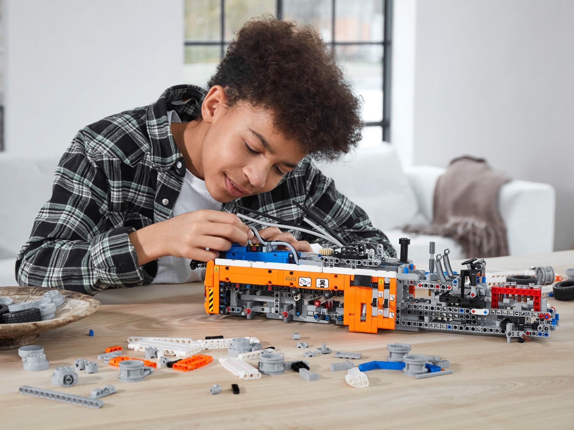 LEGO® Technic 42128-1 Heavy-duty Tow Tuck