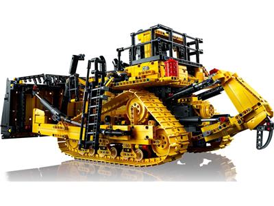 LEGO® Technic 42131 Cat D11 Bulldozer Building Kit