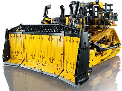LEGO® Technic 42131 Cat D11 Bulldozer Building Kit