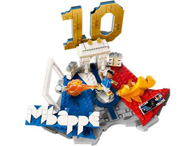 Toy set with a character holding a weapon, featuring the number 10 and the word 'Mipappa' on a white background.