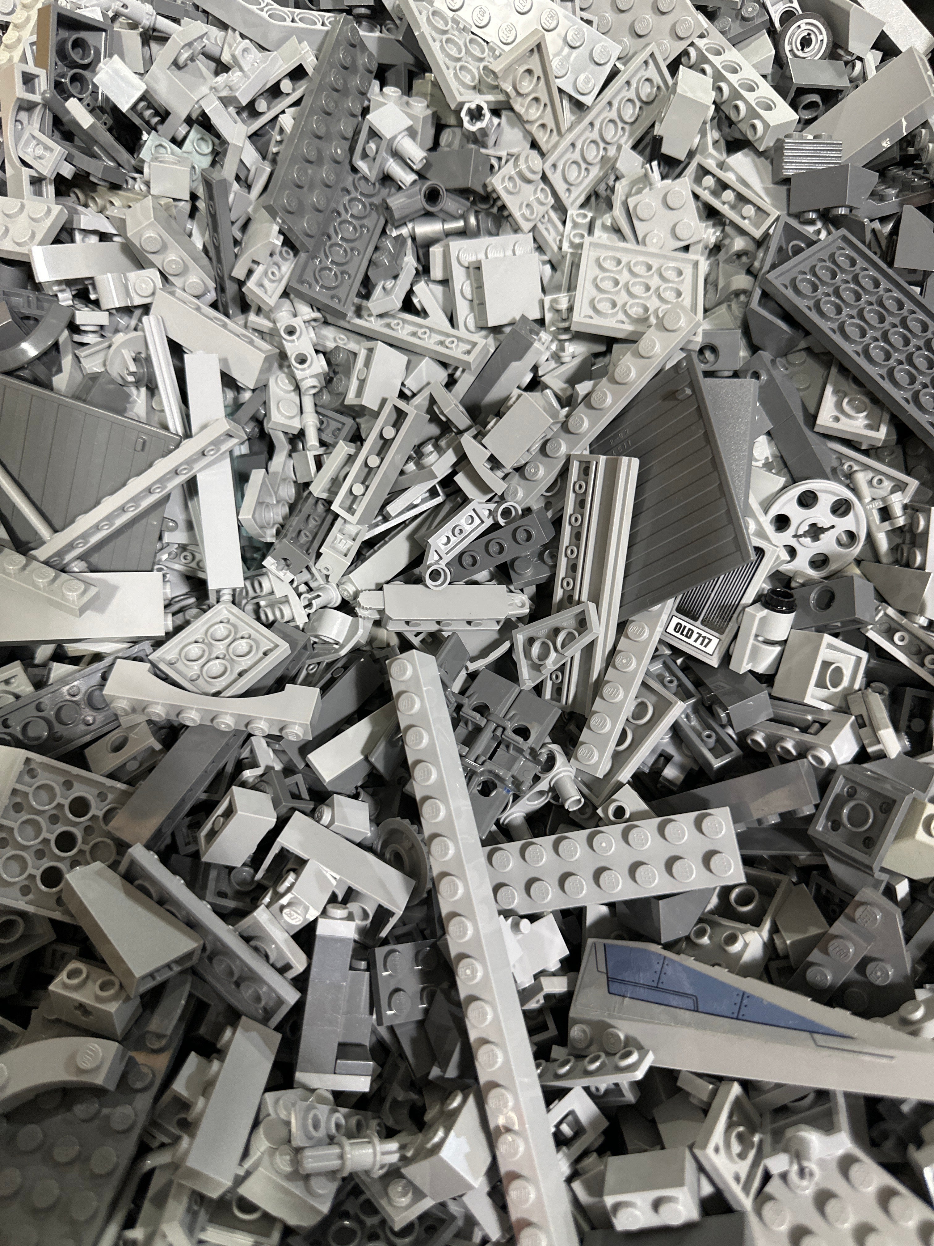 Preowned Color Sorted Bulk LEGO® Pieces 1lb