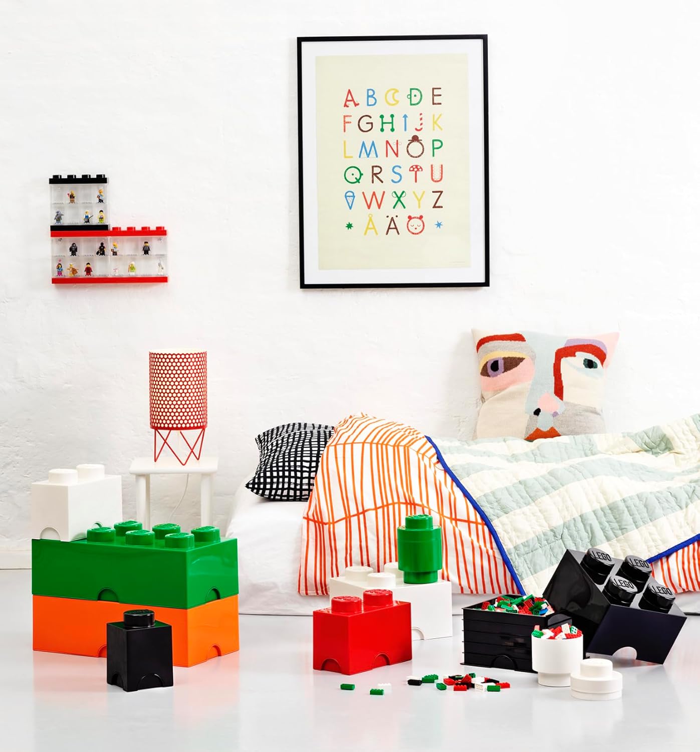 Preowned LEGO Minifigure Display Case 16 Black Large