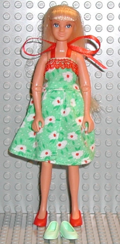 green emerald velvet dress LEGO Minifig Scala 72055 Scala Doll (Emma w/Clothes Dress Green)