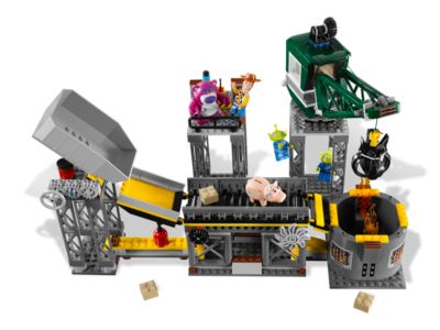 LEGO® Toy Story 7596 - Trash Compactor Escape Preowned Building Kit