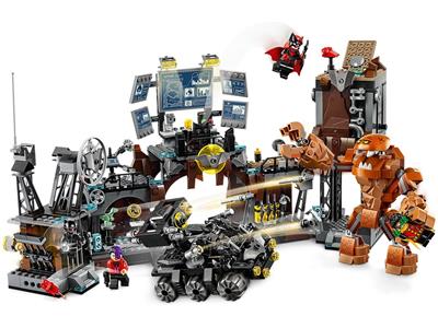 LEGO® DC Comics Super Heroes 76122-1 - Batcave Clayface Invasion