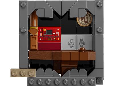 LEGO® Super Heroes 76271 - Batman: The Animated Series Gotham City Preowned Building Kit