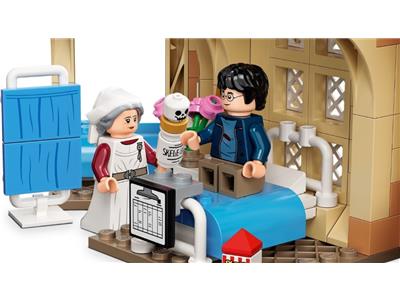 LEGO® Harry Potter 76398 Hogwarts Hospital Wing Building Kit
