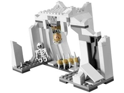 LEGO® Star Wars 8089 - Hoth Wampa Cave Preowned Building Kit