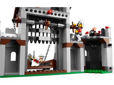 LEGO® Castle 7946 Kings Castle Building Kit