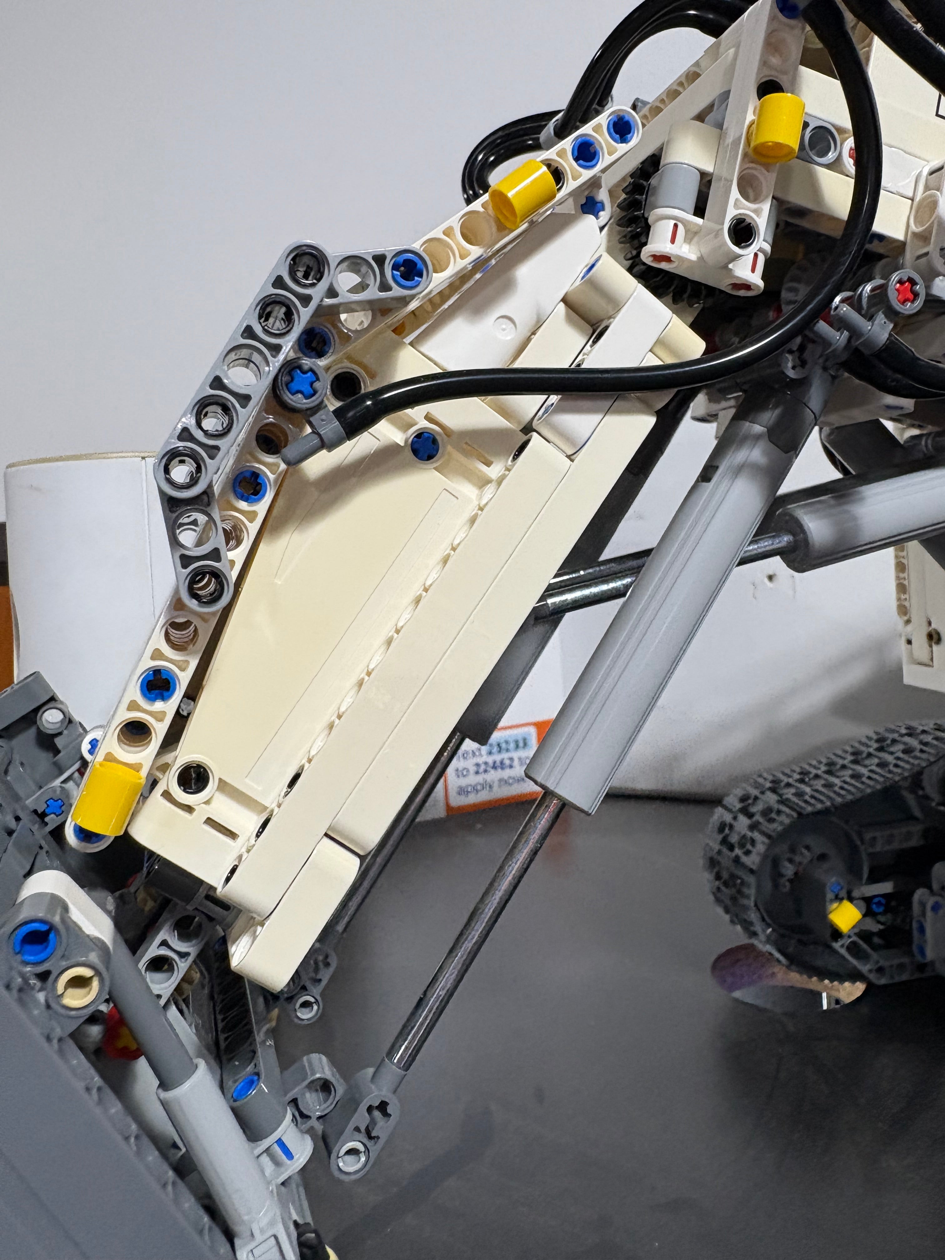 LEGO® Technic 42100-1 - Liebherr R 9800 BUV