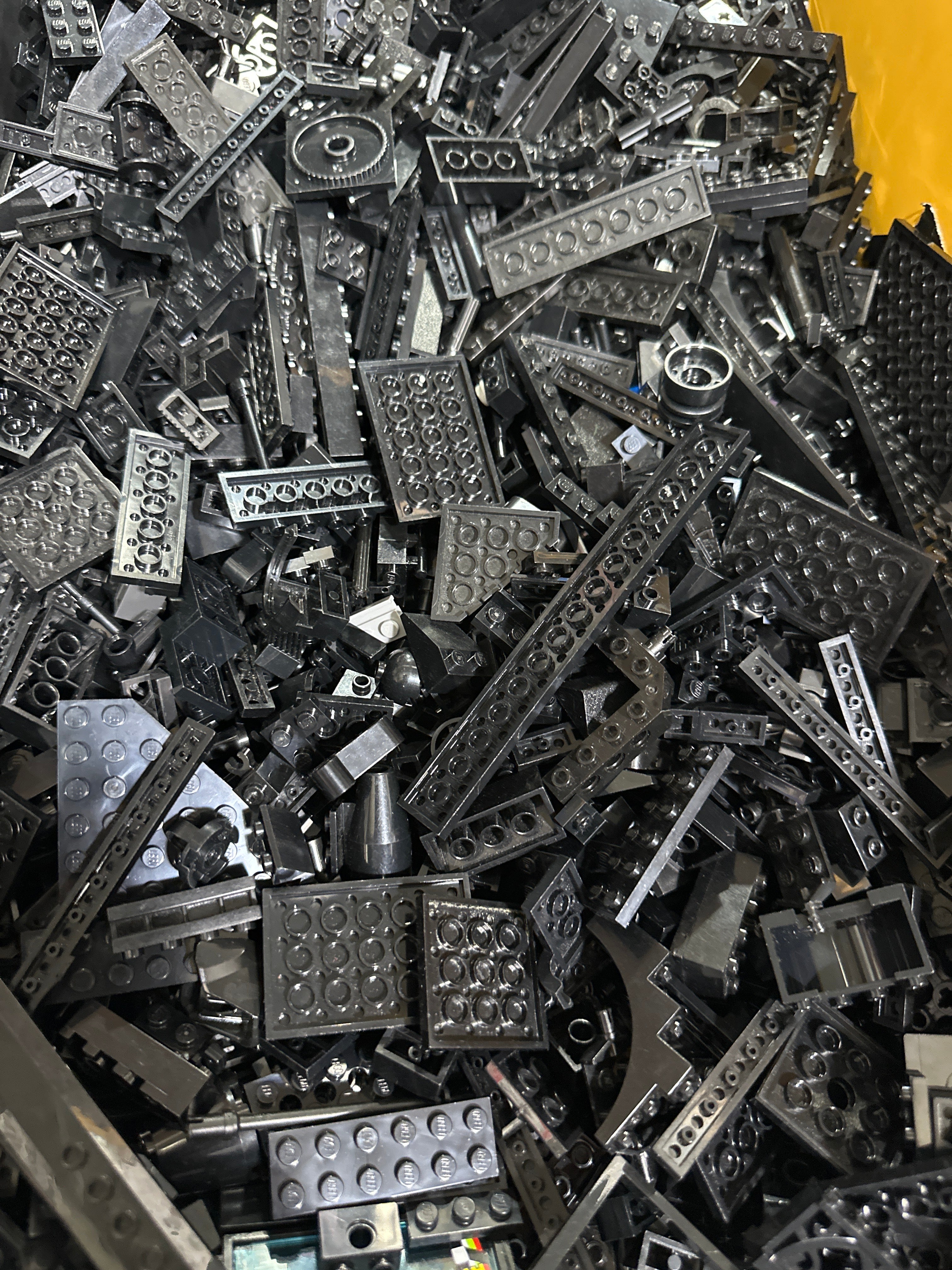 Preowned Color Sorted Bulk LEGO® Pieces 1lb
