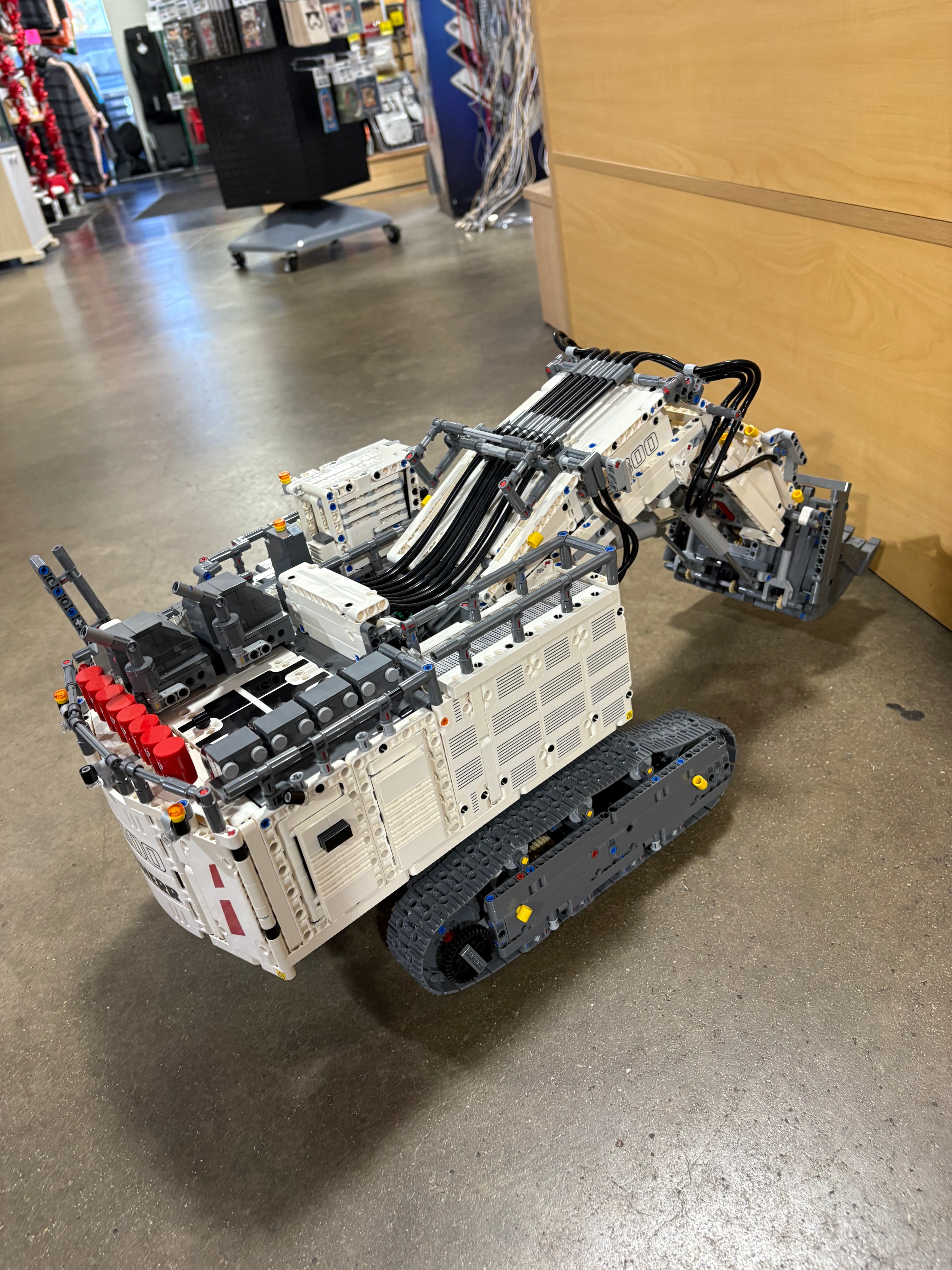 LEGO® Technic 42100-1 - Liebherr R 9800 BUV