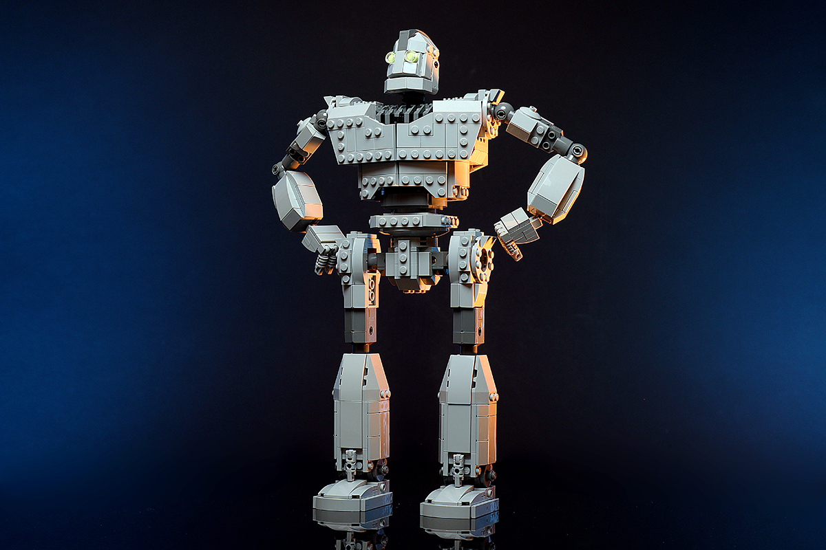 Iron Giant - Custom MOC made using LEGO parts