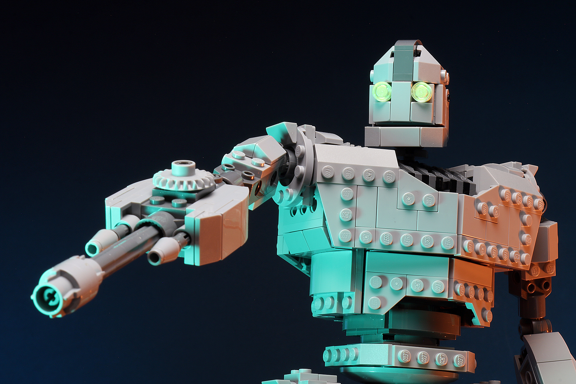 Iron Giant - Custom MOC made using LEGO parts