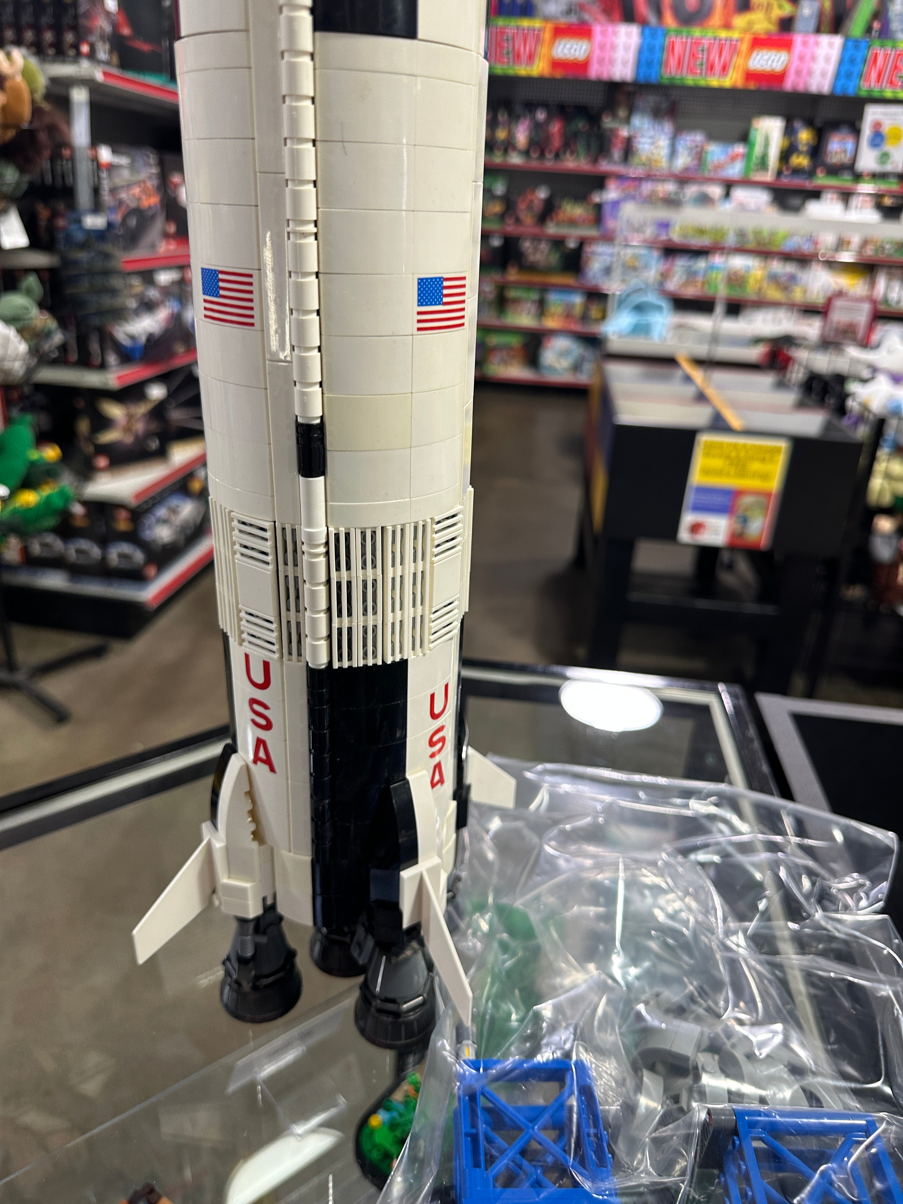 LEGO® Creator 21309-1 - NASA Apollo Saturn V BUV