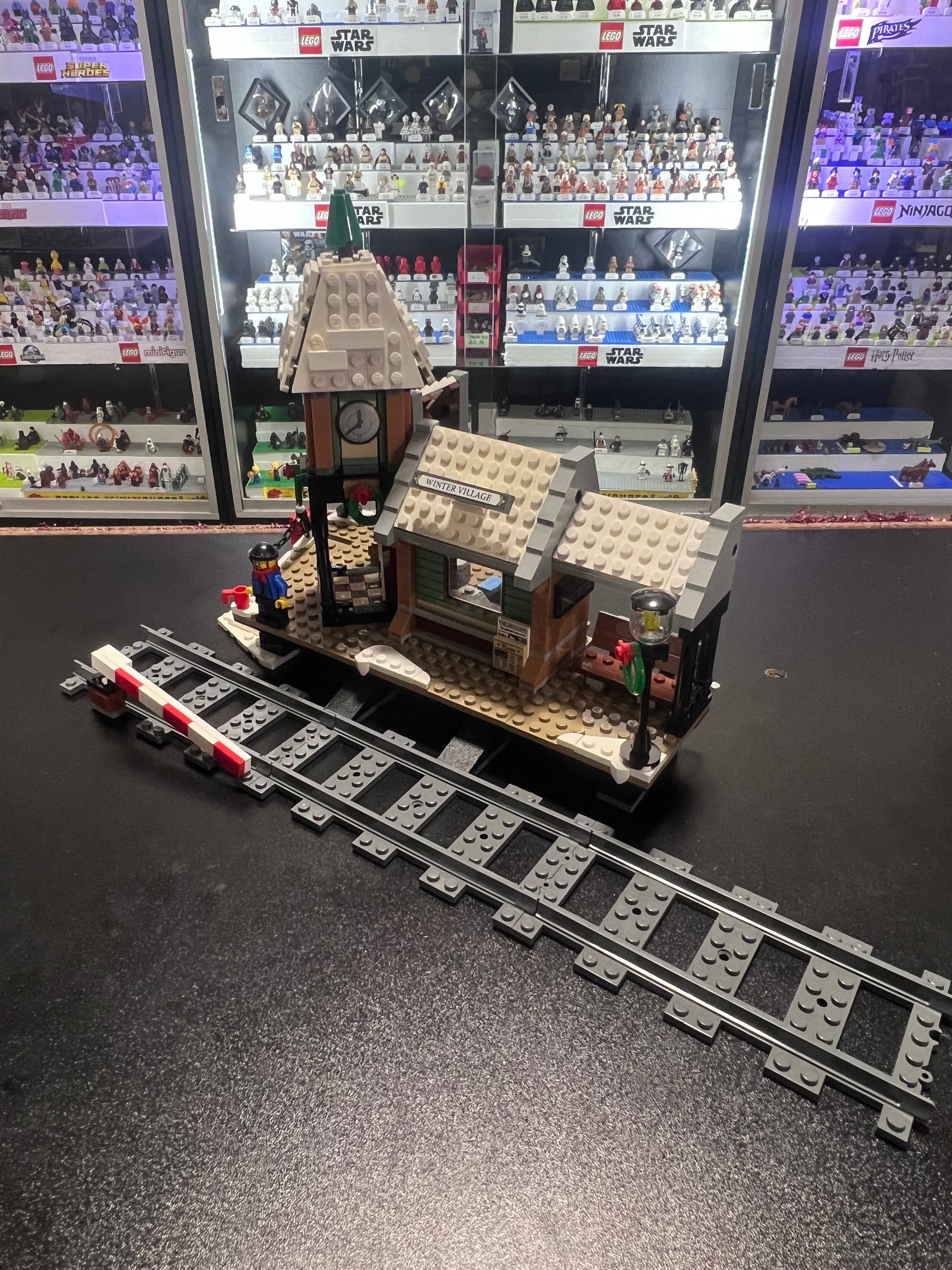 LEGO® Creator Expert 10259-1 Winter Village Station (BUV)