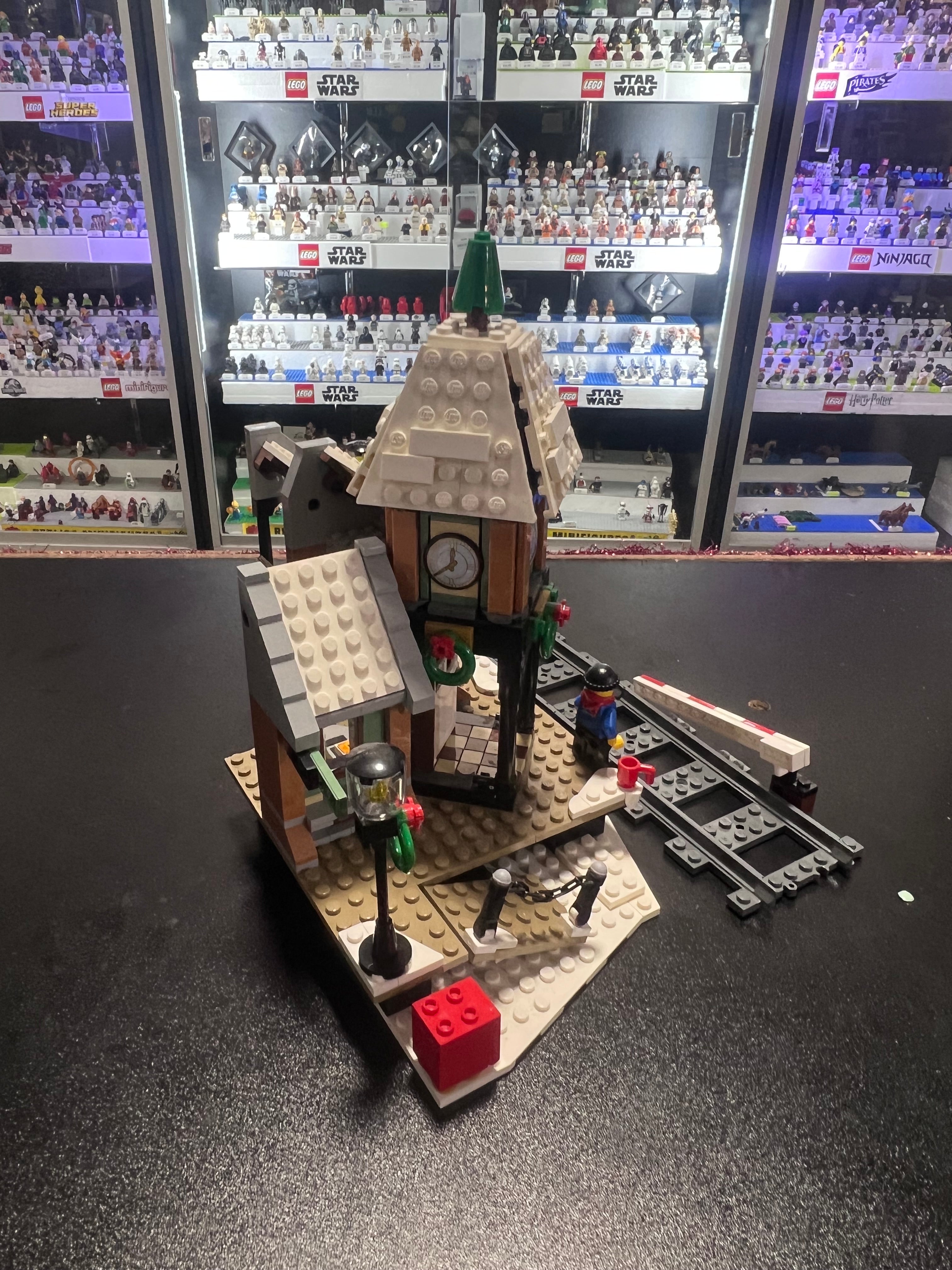 LEGO® Creator Expert 10259-1 Winter Village Station (BUV)