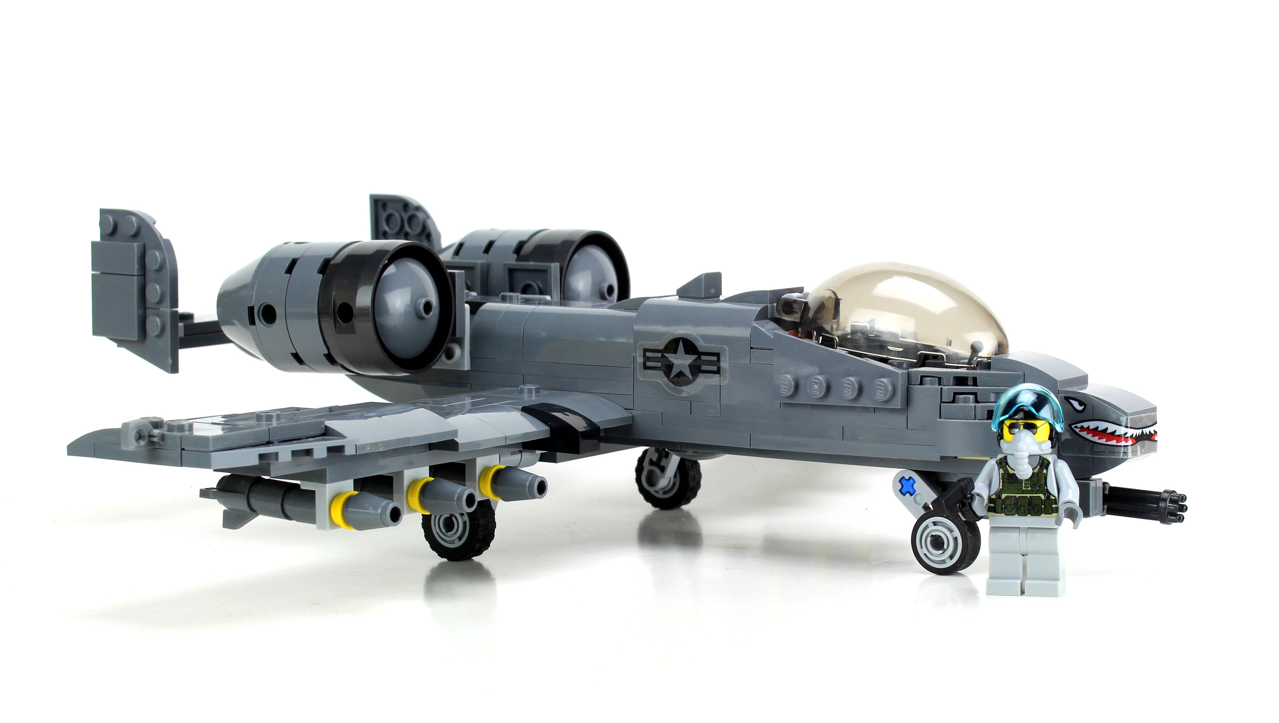 Battle Bricks Custom LEGO® Set – A-10 "Warthog" Thunderbolt Building Kit