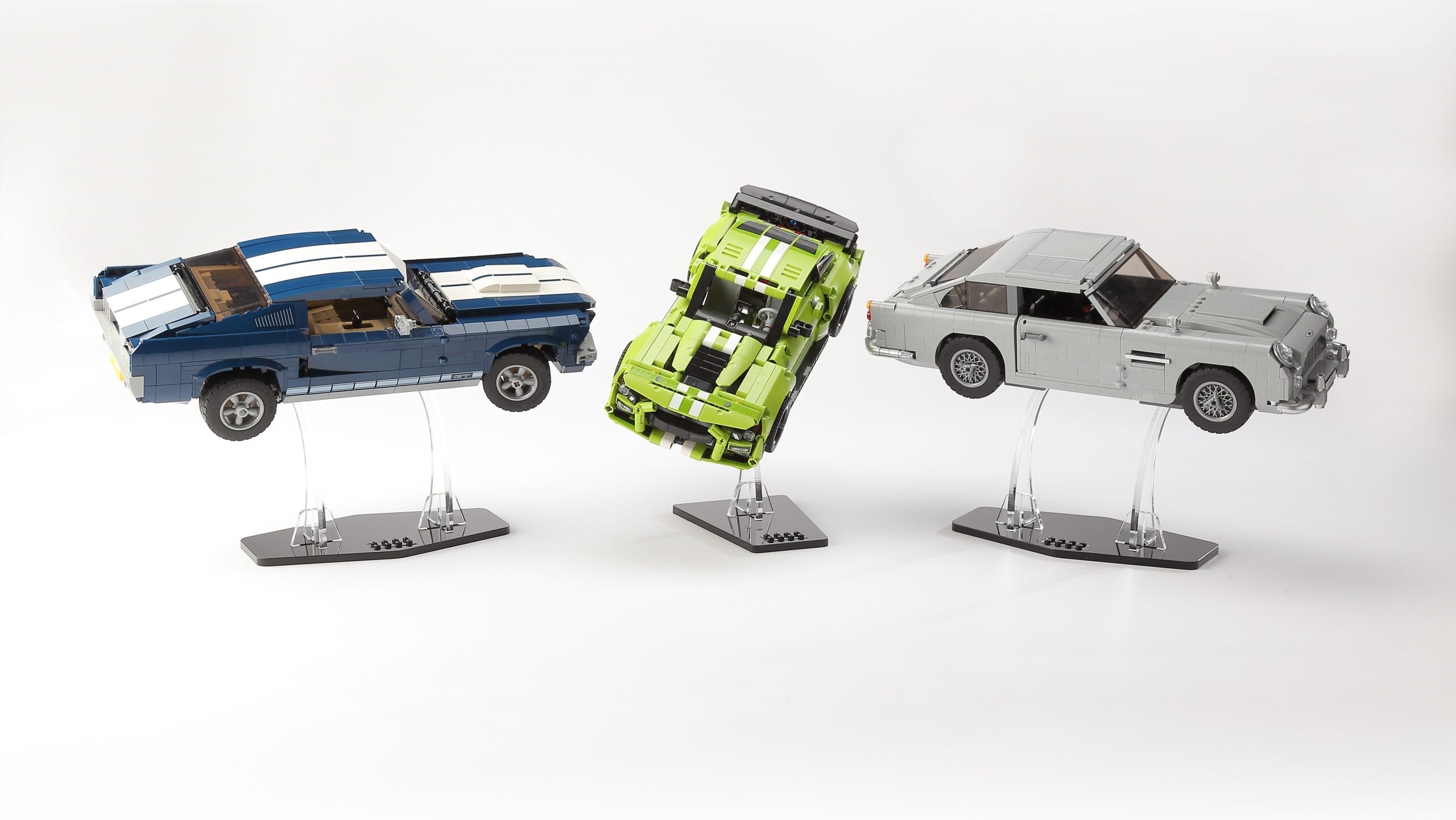 LEGO® Display – Tricked Out Bricks 15 Max Stand