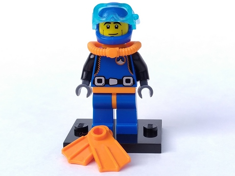 LEGO® Collectible Minifigure Series 1 – Deep Sea Diver set w/Stand & Acces (col01-15) Complete Set with Stand & Accessories