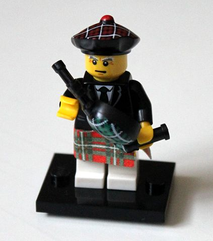 LEGO® Collectible Minifigure Series 7 – col07-6 Bagpiper set w/Stand & Acces Complete Set with Stand & Accessories