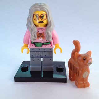 LEGO® Collectible Minifigure Series – coltlm-6 Mrs. Scratchen-Post The LEGO Movie set w/Stand & Acces Complete Set