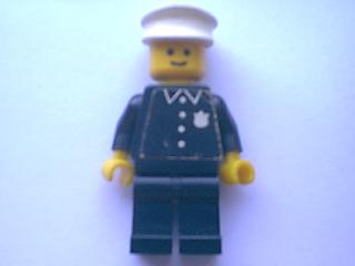 Preowned LEGO® Minifigure – Town cop042 Police Torso Sticker w/4 Buttons Badge and Collar B