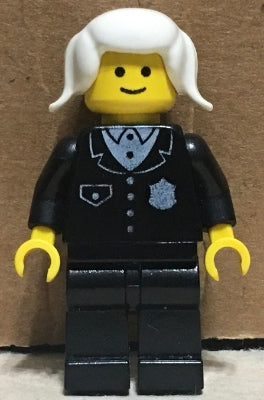 Preowned LEGO® Minifigure – Town cop046 Police Suit w/4 Buttons Black Legs White Pigtails H