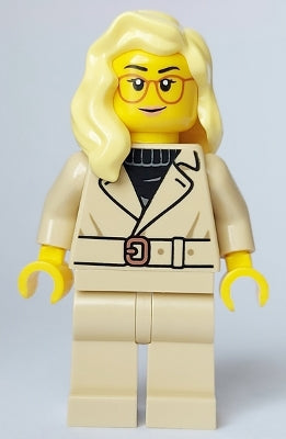 Preowned LEGO® Minifigure – Town cty1654 Tourist Female Tan Jacket and Legs Bright Light Ye