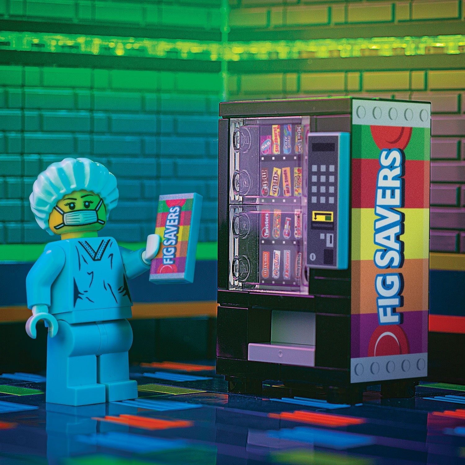 Brickshow Shop Fig Savers - B3 Customs® Candy Bar Vending Machine Building Kit