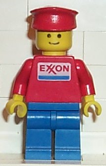 Preowned LEGO® Minifigure – Town exx002 Exxon Blue Legs Red Hat