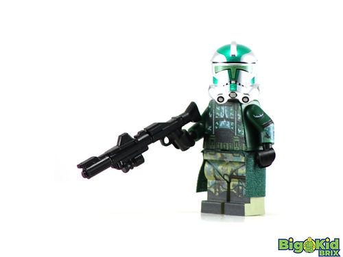 Big Kid Brix Custom LEGO® Minifigure – COMMANDER GREE Collectible