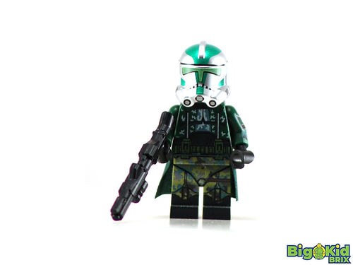 Big Kid Brix Custom LEGO® Minifigure – COMMANDER GREE Collectible