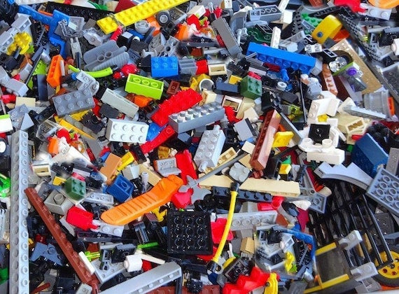 Preowned Unsorted Bulk LEGO® Pieces 1lb
