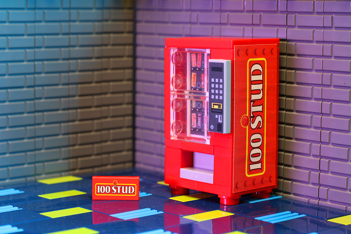 Brickshow Shop 100 Stud - B3 Customs® Candy Vending Machine Building Kit