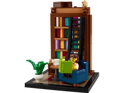 LEGO® Ideas 40698 - Books Are My Passion Preowned Building Kit