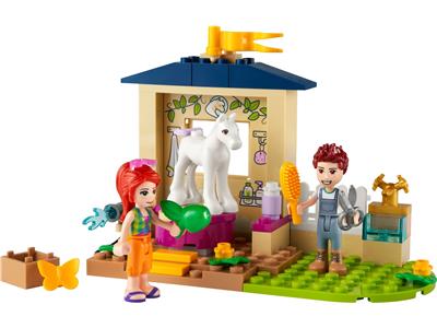 LEGO® Friends 41696 Pony-Washing Stable Building Kit