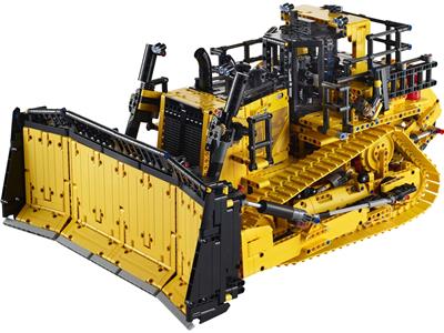 LEGO® Technic 42131 Cat D11 Bulldozer Building Kit