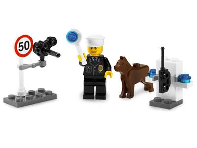 LEGO® Town 5612 - Police Officer Preowned Building Kit