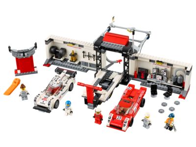 LEGO® Speed Champions 75876-1 - Porsche 919 Hybrid and 917K Pit Lane