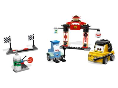 LEGO® Cars 2 8206 - Tokyo Pit Stop Preowned Building Kit